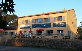 Hotel Restaurant Les 3 Chenes