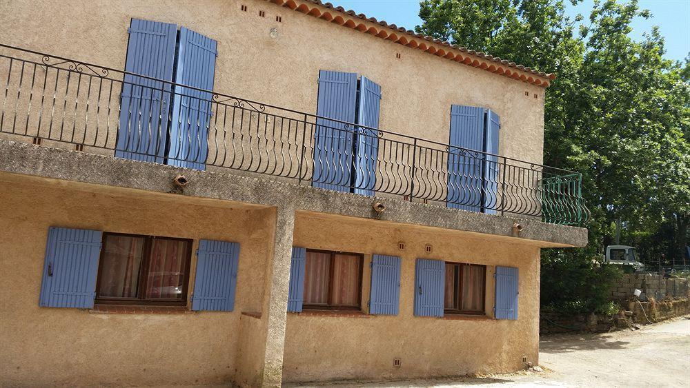 Hotel Restaurant Les 3 Chenes Fréjus Extérieur photo