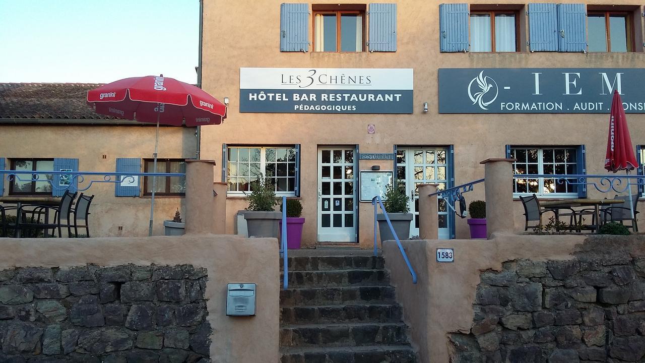 Hotel Restaurant Les 3 Chenes Fréjus Extérieur photo
